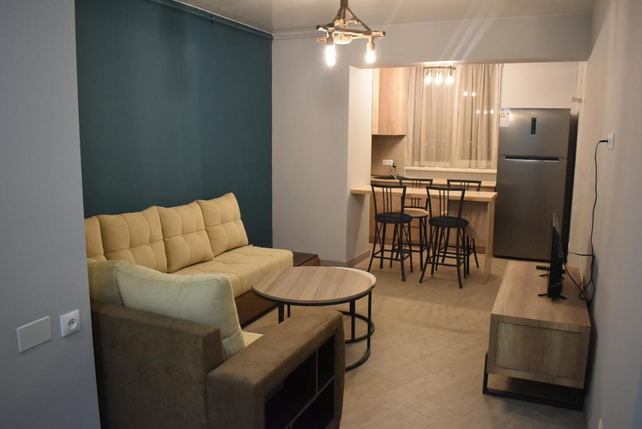 Loft Apartment In Jerevan Eksteriør billede